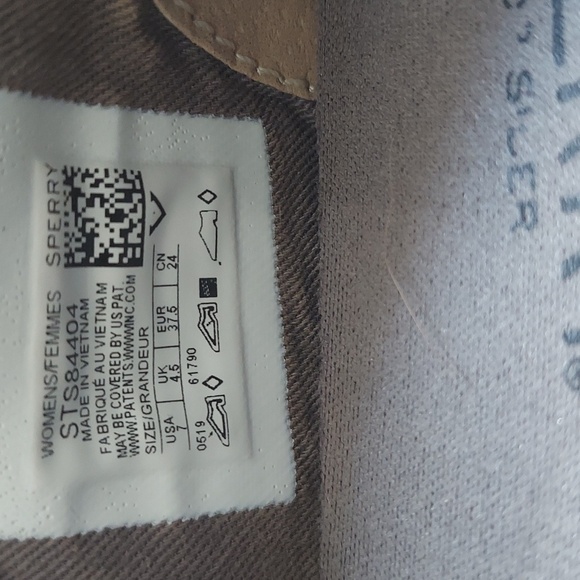 Size 7 Serry slip ons - Picture 5 of 7